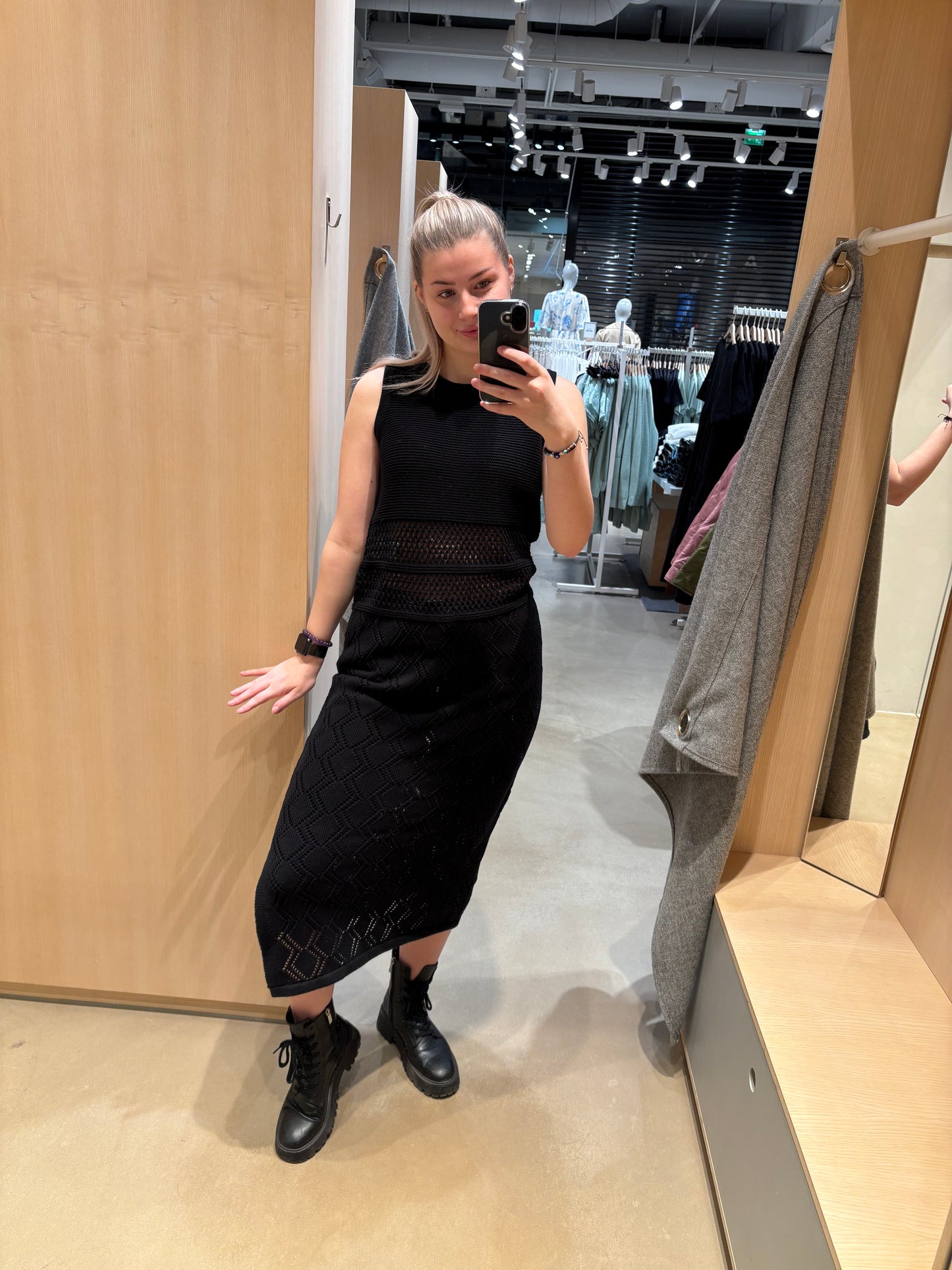 VITYLA Long Dress - Black Beauty