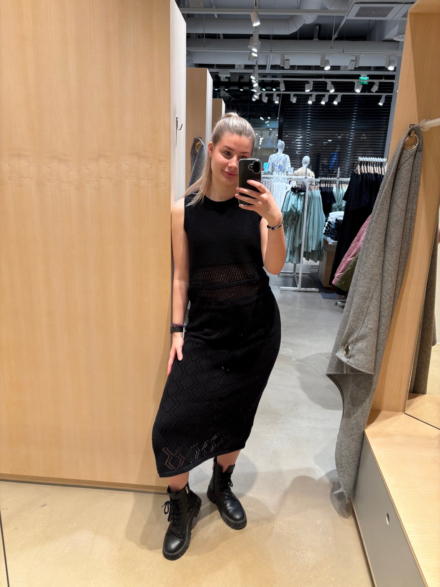 VITYLA Long Dress - Black Beauty