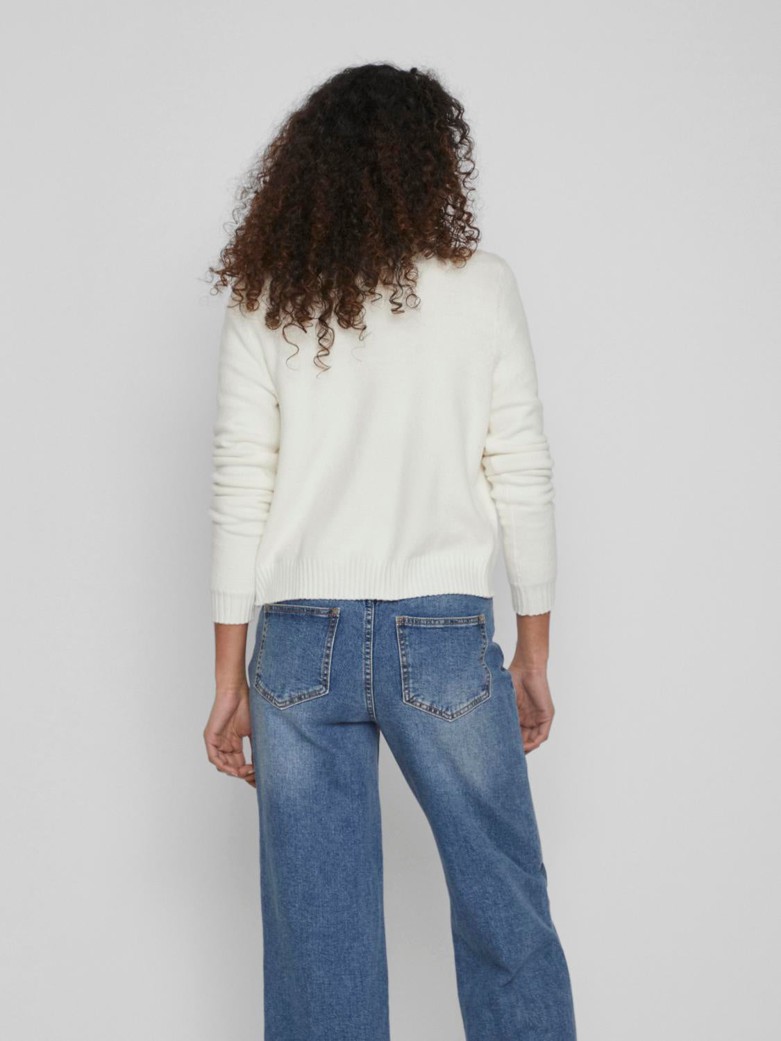 model_shot-back
