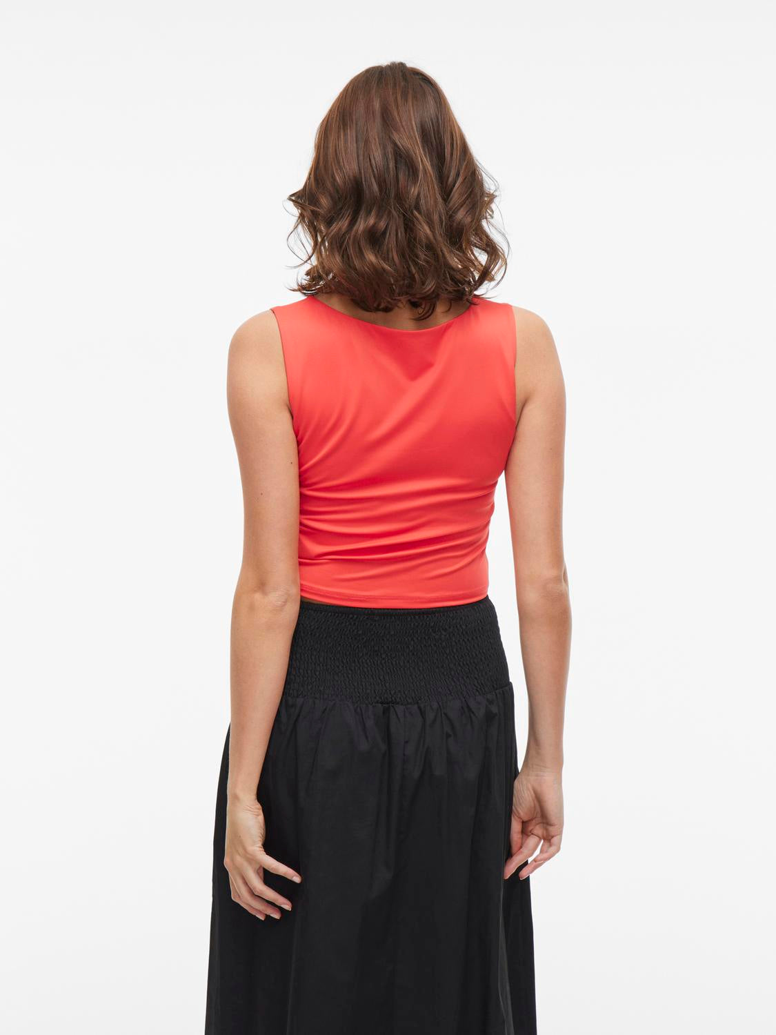 model_shot-back