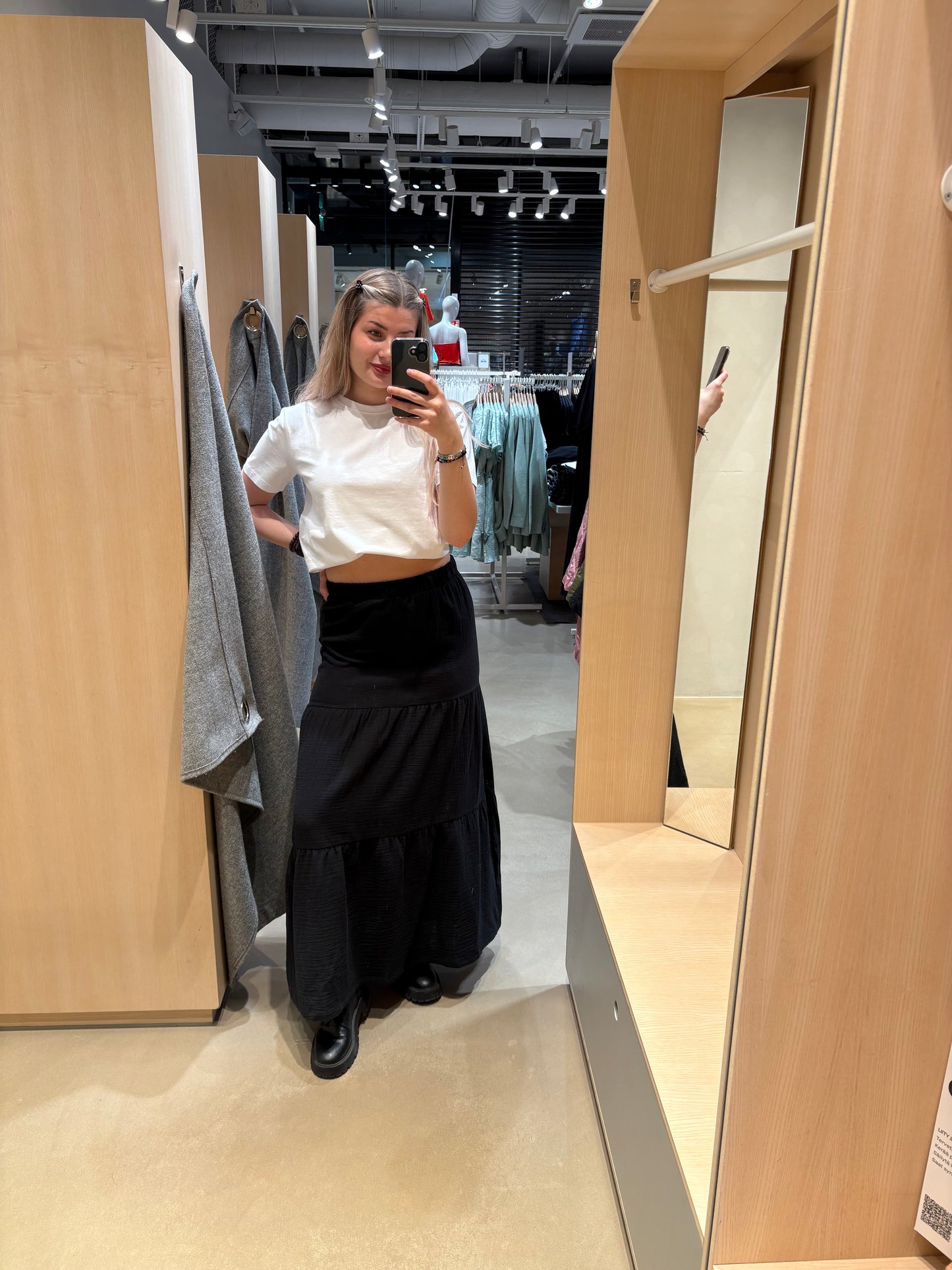 PCSIKKA Long Skirt - Black