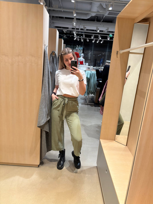 VIJOSA Culotte pants - Oil Green