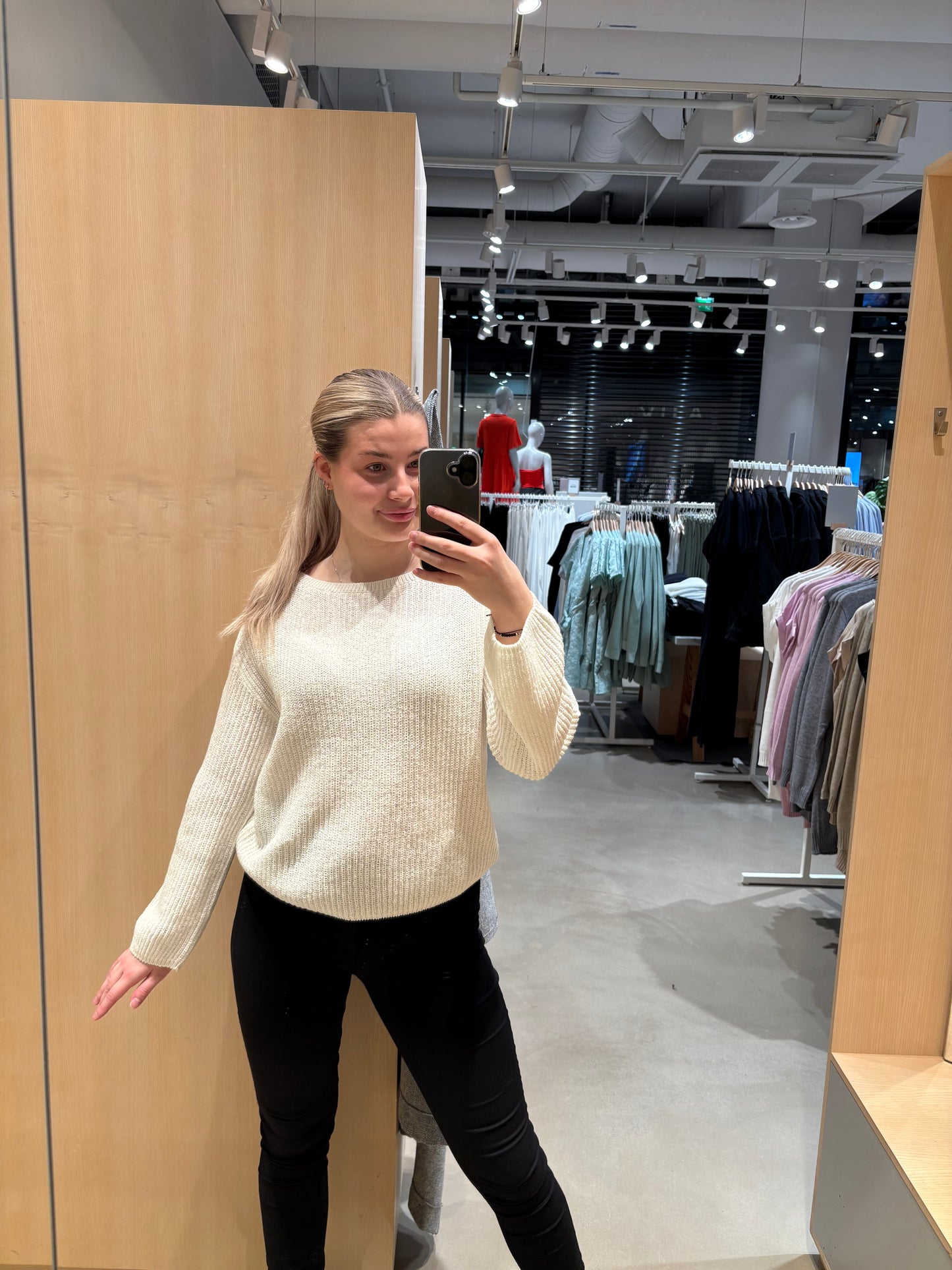 VISUMMI Pullover - Cloud Dancer