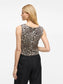 model_shot-back